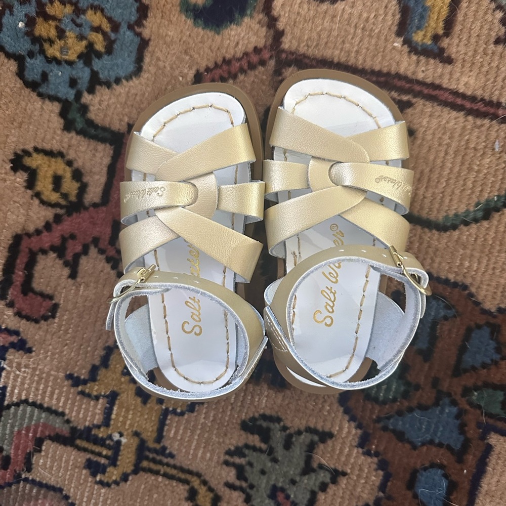 NWOT Salt water sandals